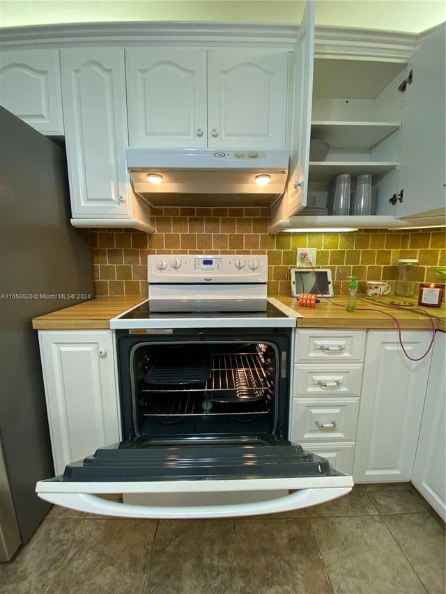 5 of 19 - 500 S Luna Ct 2, Hollywood, FL