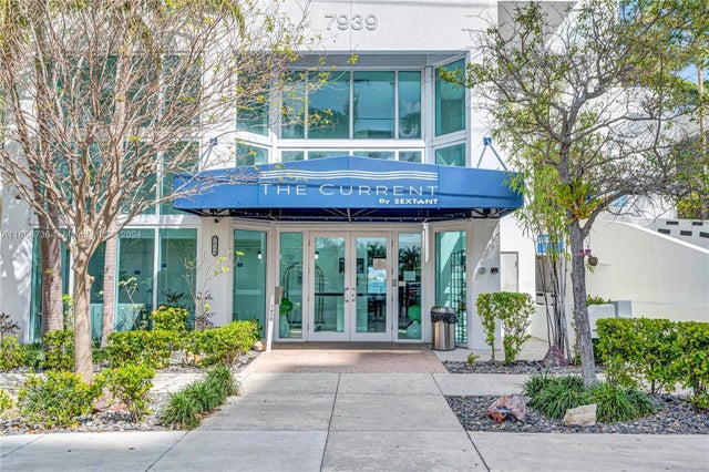 4 of 31 - 7939 East Dr 15, North Bay Village, FL