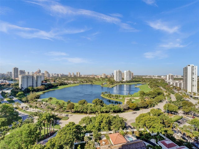 1 of 14 - 20281 E Country Club Dr 1609, Aventura, FL