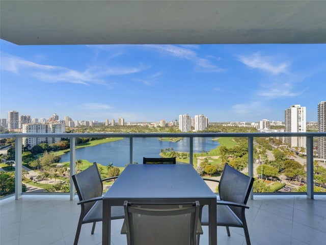 2 of 14 - 20281 E Country Club Dr 1609, Aventura, FL