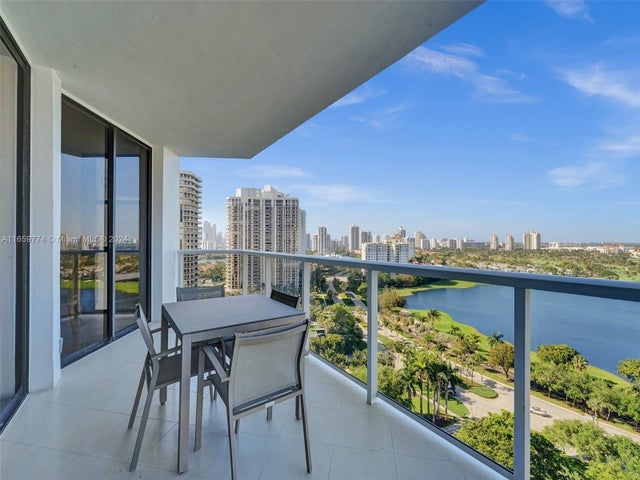 3 of 14 - 20281 E Country Club Dr 1609, Aventura, FL