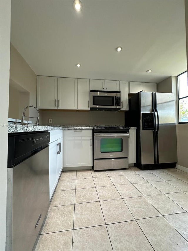 4 of 25 - 5200 Nw 31st Ave 85, Fort Lauderdale, FL