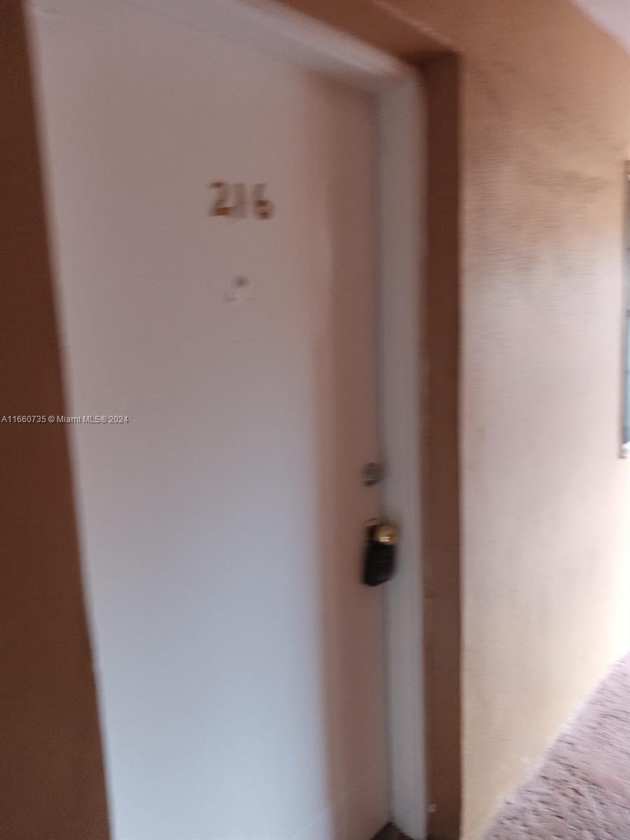 1230 W 54th St 216a, Hialeah