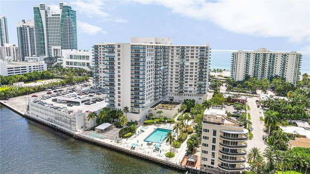 1 of 53 - 3800 S Ocean Dr 1620, Hollywood, FL