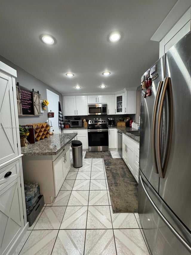 2 of 30 - 3800 S Ocean Dr 1816, Hollywood, FL