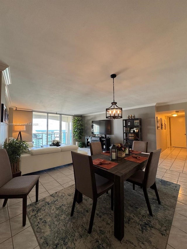 4 of 30 - 3800 S Ocean Dr 1816, Hollywood, FL