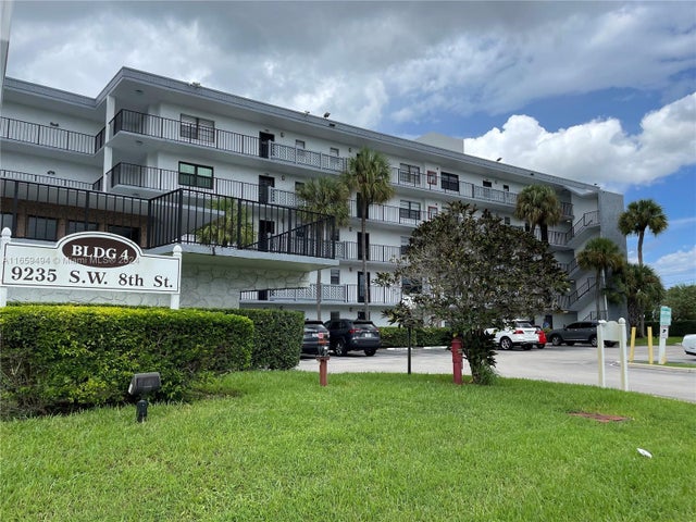 1 of 21 - 9235 Sw 8th St 406, Boca Raton, FL