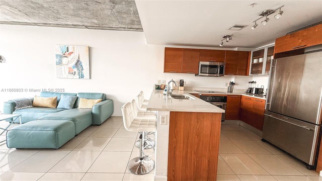 5 of 36 - 3250 Ne 1st Ave 1110, Miami, FL