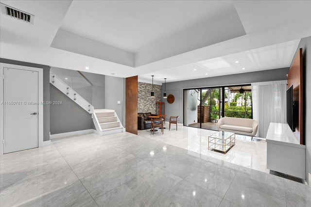 4 of 18 - 3602 Yacht Club Dr 405, Aventura, FL