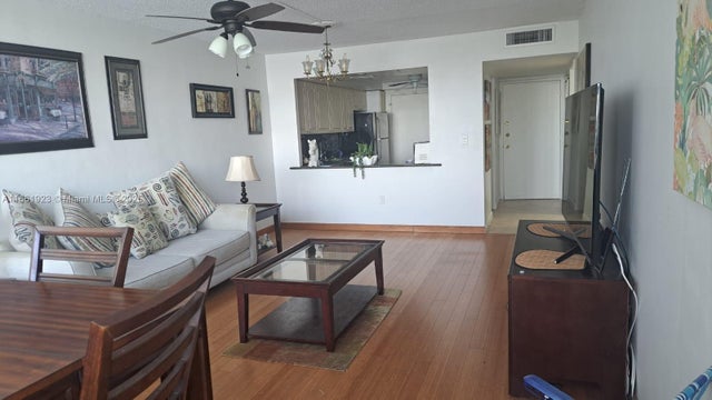 2 of 12 - 1301 Ne Miami Gardens Dr 402w, Miami, FL