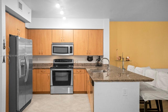 5 of 43 - 1830 Radius Dr 1024, Hollywood, FL