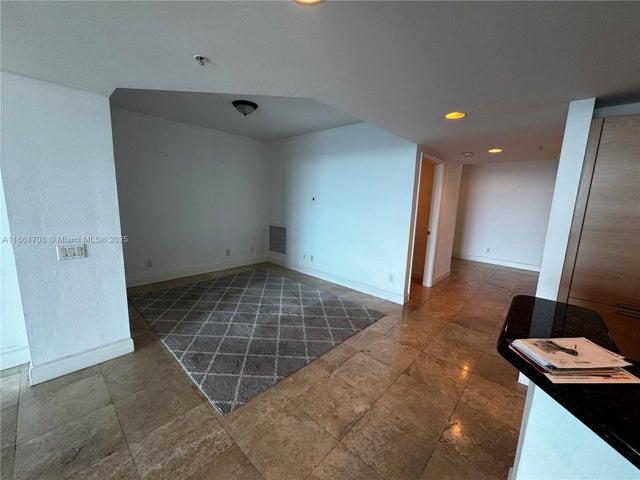 4 of 11 - 14951 Royal Oaks Ln 1504, North Miami, FL