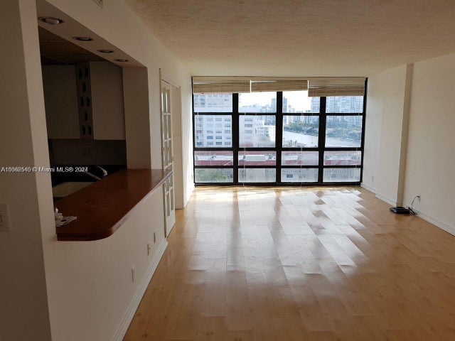 3 of 8 - 2017 S Ocean Dr 904, Hallandale Beach, FL