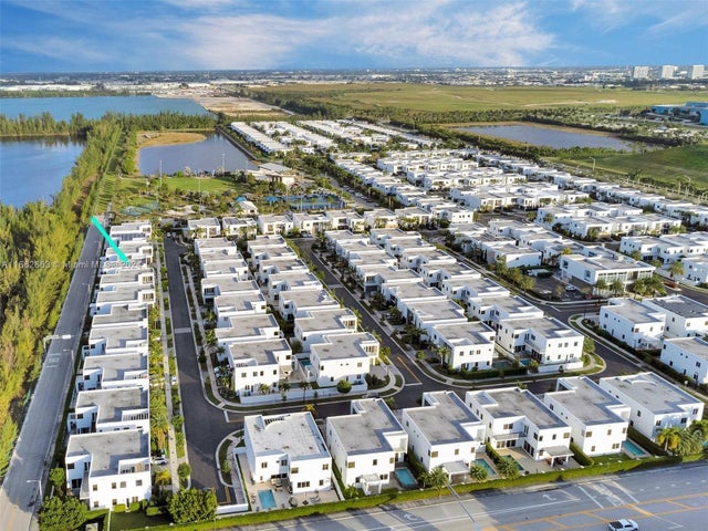 3 of 55 - 10055 Nw 77th St, Doral, FL