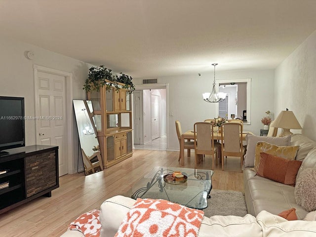 4 of 33 - 4550 Nw 18th Ave 706, Deerfield Beach, FL