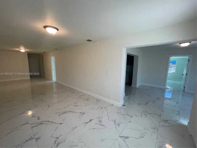 1 of 6 - 3327 Nw 101st St, Miami, FL