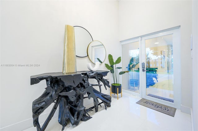 4 of 77 - 2112 Ne 17th Ave, Wilton Manors, FL