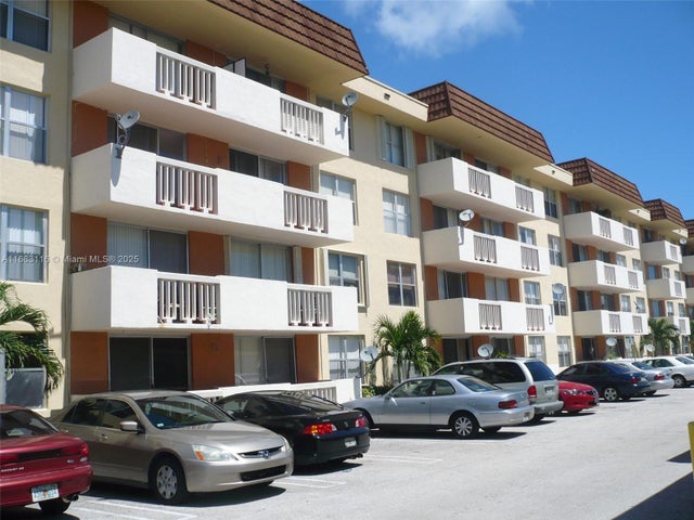 4 of 28 - 1800 Sans Souci Blvd 225, North Miami, FL