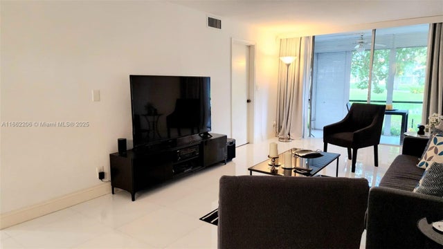 4 of 32 - 8930 S Hollybrook Blvd 106, Pembroke Pines, FL