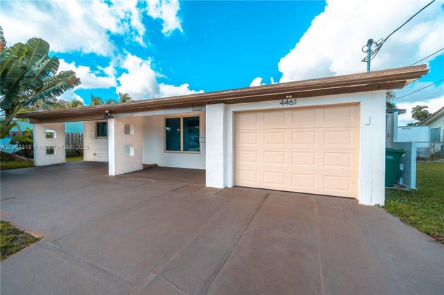 4 of 40 - 4461 Sw 34th Dr, Dania Beach, FL