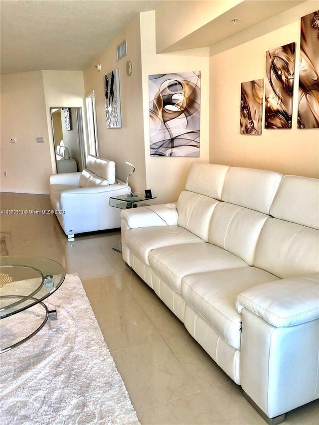 4 of 39 - 16699 Collins Ave 1705, Sunny Isles Beach, FL