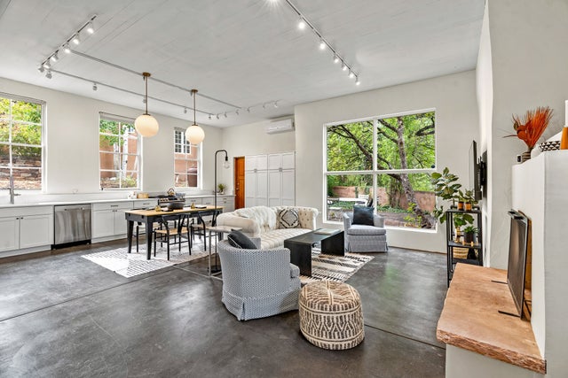 1688 Upper Canyon Road, Santa Fe