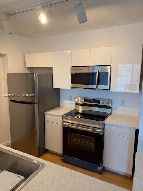 1 of 32 - 1919 Van Buren St 516a, Hollywood, FL