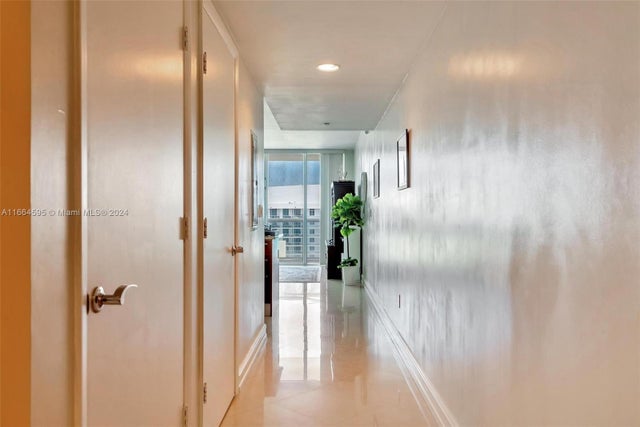 5 of 43 - 1830 S Ocean Dr 4709, Hallandale Beach, FL