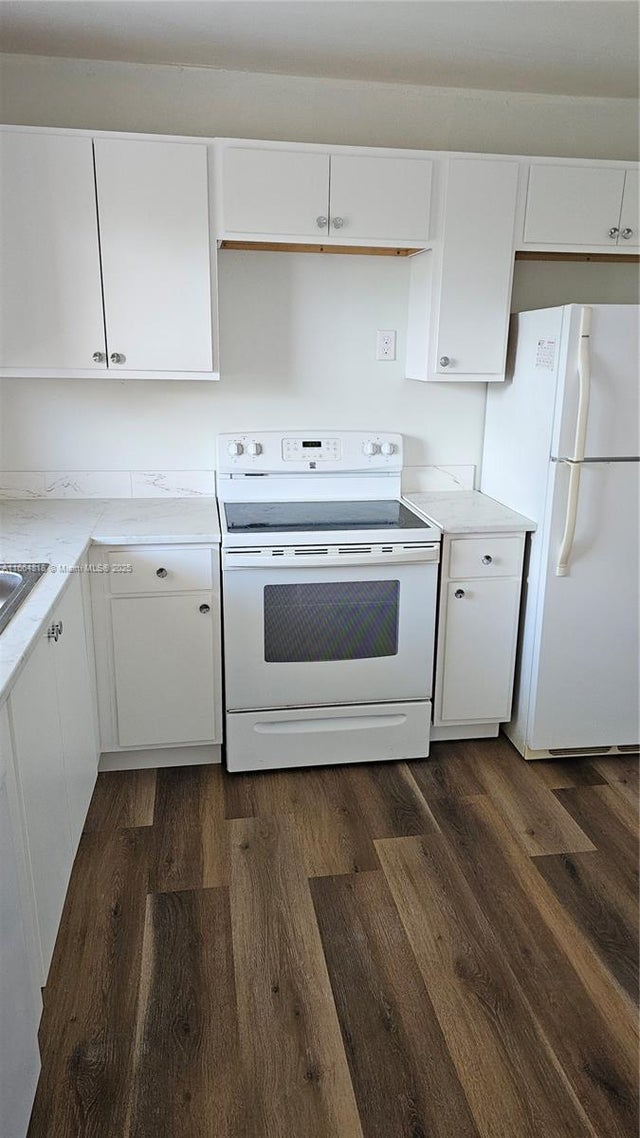 2 of 15 - 9441 Sunrise Lakes Blvd 308, Sunrise, FL
