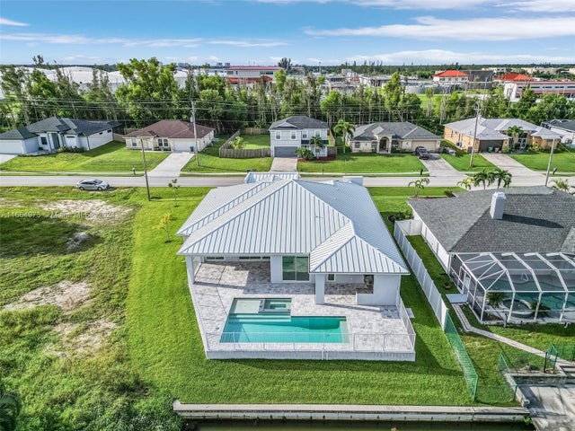 5 of 34 - 2207 Sw 32th St, Cape Coral, FL