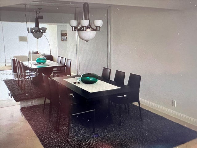 3 of 23 - 1000 Island Blvd 2408, Aventura, FL