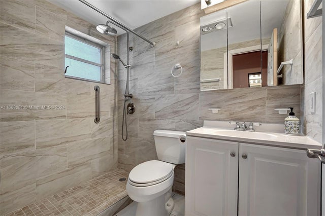 1 of 21 - 17090 Ne 14th Ave 209, North Miami Beach, FL