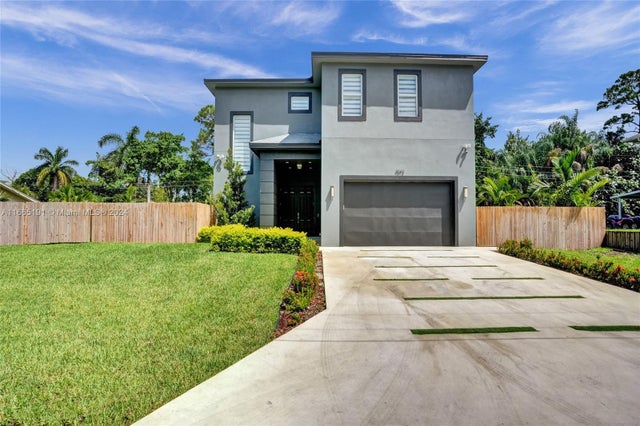 2 of 79 - 4593 Meadow Green Trl, Lake Worth, FL