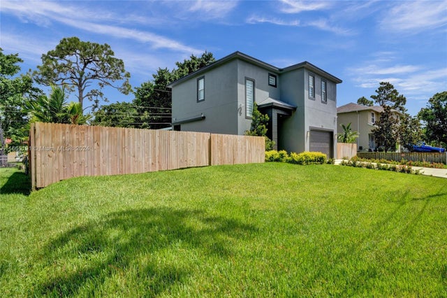 4 of 79 - 4593 Meadow Green Trl, Lake Worth, FL