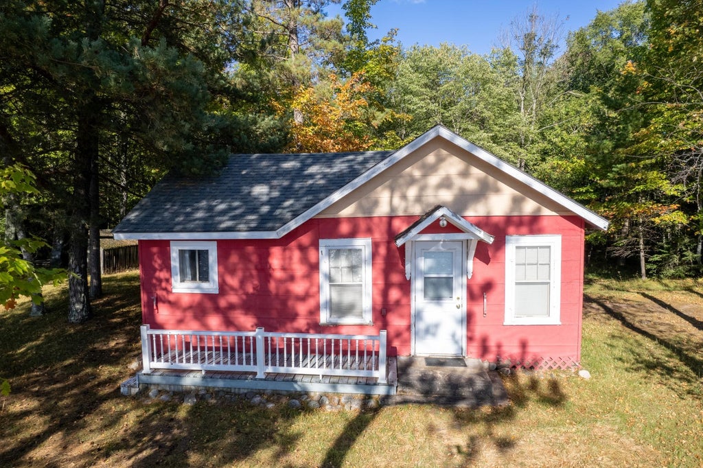 1729 Clear Lake Rd N, Mercer MLS 209173