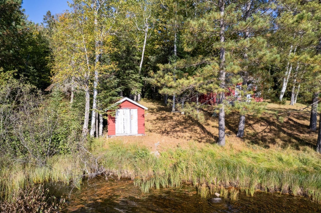 1729 Clear Lake Rd N, Mercer MLS 209173