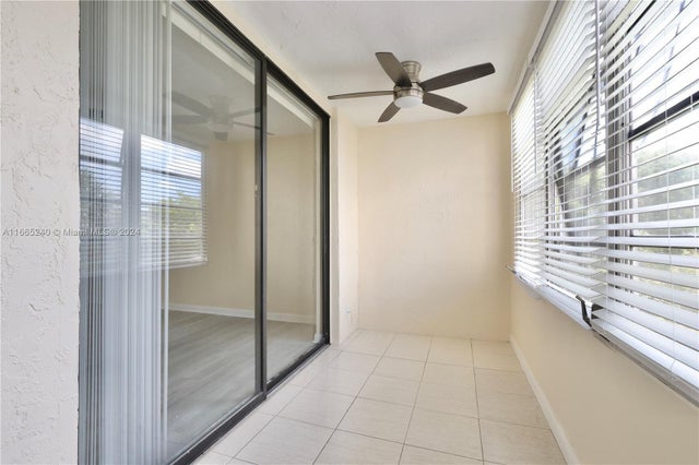 4 of 17 - 2821 Somerset Dr 309, Lauderdale Lakes, FL
