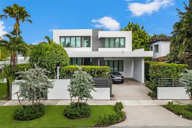 1 of 37 - 5327 N Bay Rd, Miami Beach, FL