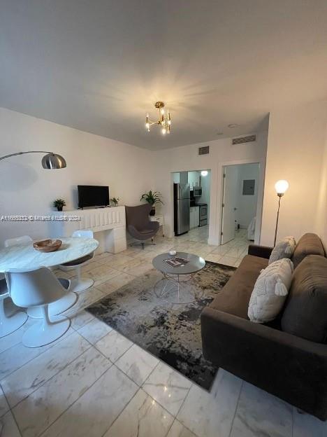 2 of 6 - 801 8th St 205, Miami Beach, FL