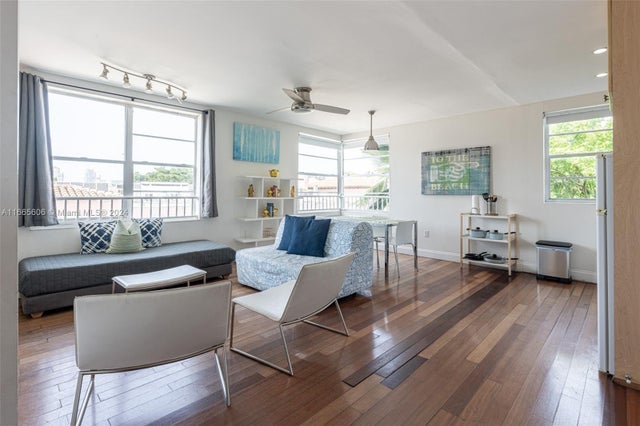 2 of 25 - 420 15th St 307, Miami Beach, FL