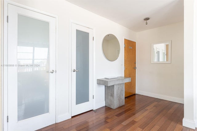 5 of 25 - 420 15th St 307, Miami Beach, FL