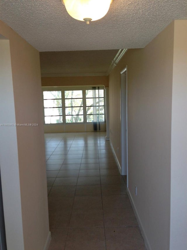 4 of 9 - 6001 Nw 61st Ave 308, Tamarac, FL