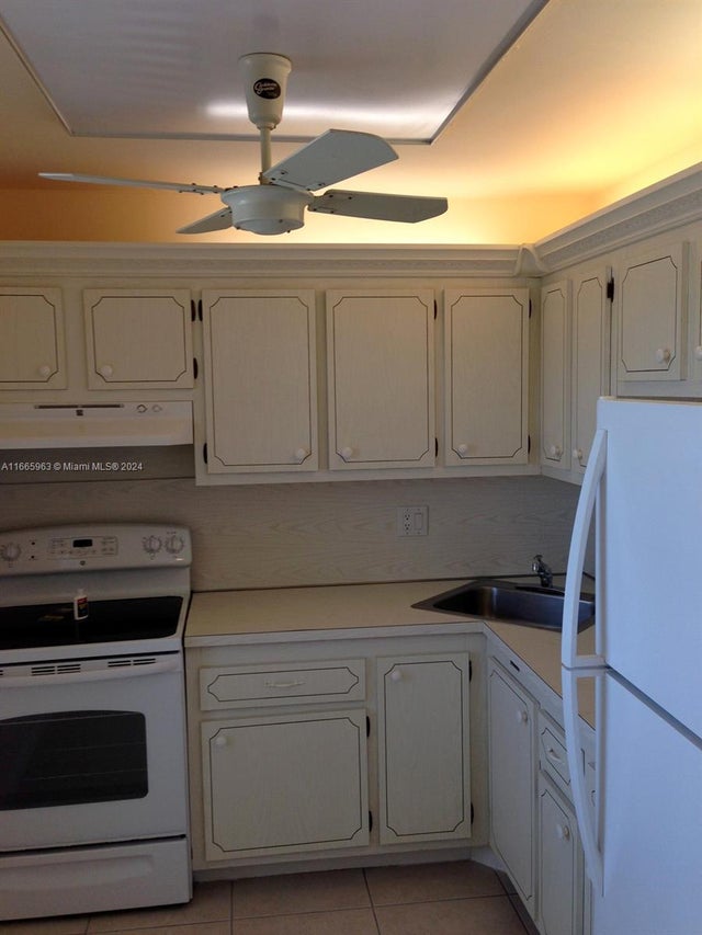 5 of 9 - 6001 Nw 61st Ave 308, Tamarac, FL