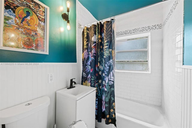 3 of 6 - 901 Ne 16th Pl, Fort Lauderdale, FL