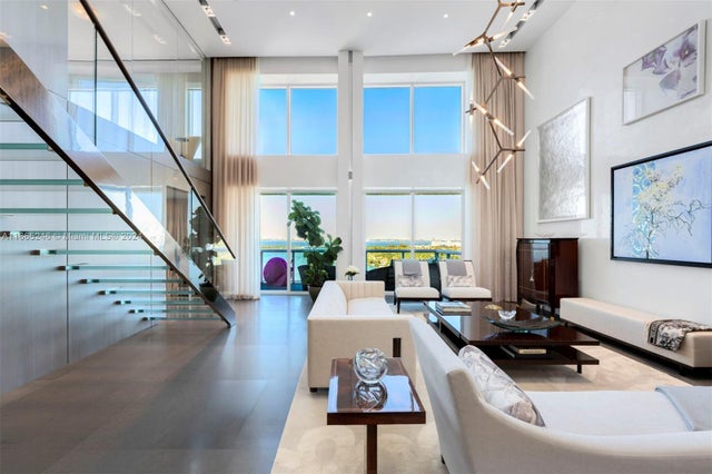 1 of 23 - 10 Venetian Way Ph 2/3, Miami Beach, FL
