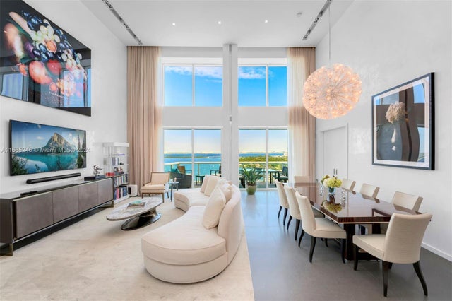 2 of 23 - 10 Venetian Way Ph 2/3, Miami Beach, FL