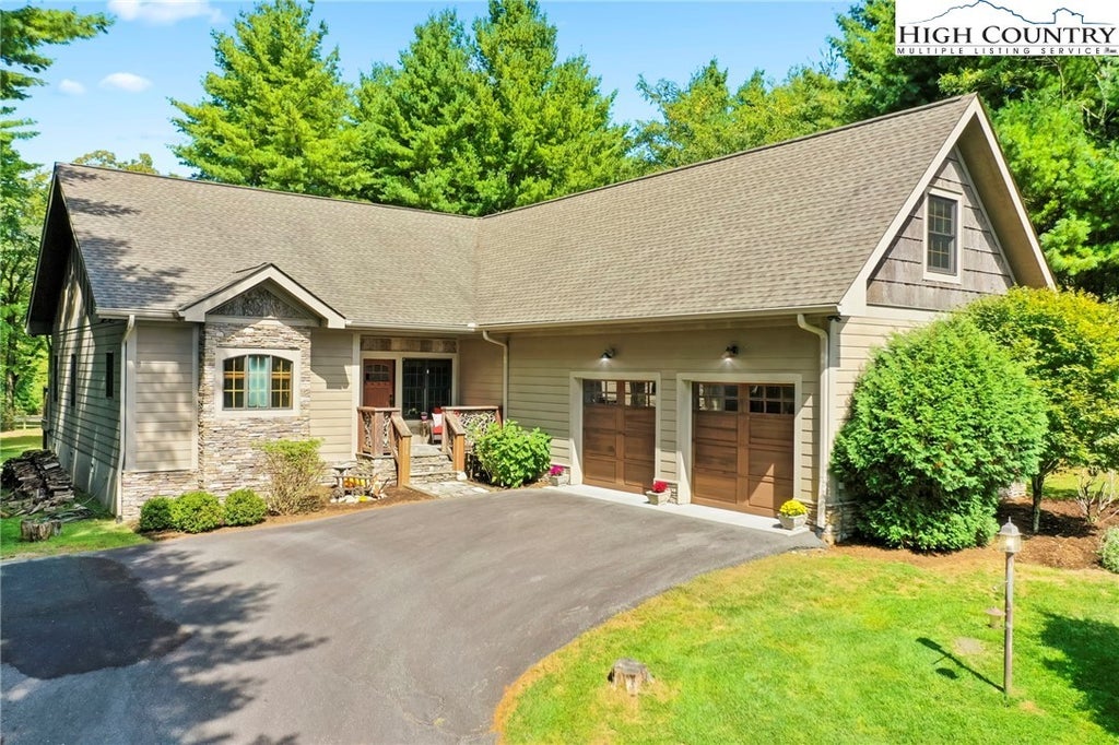 636 Black Locust Circle, Blowing Rock Property