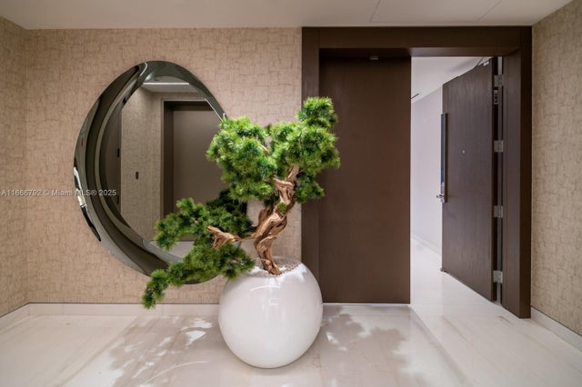 4 of 82 - 300 Biscayne Blvd Way 3403, Miami, FL