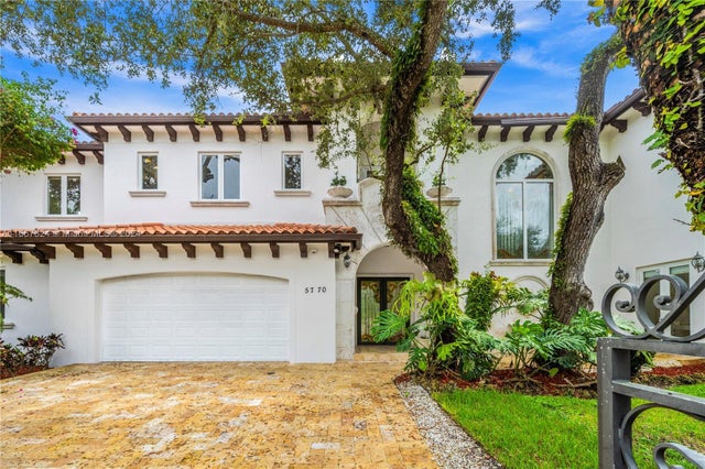 1 of 52 - 5770 La Luneta Ave, Miami, FL