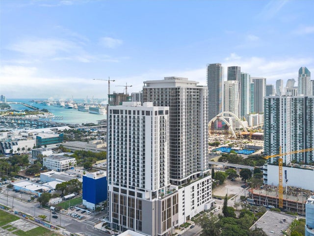 1 of 31 - 1600 Ne 1st Ave 2816, Miami, FL
